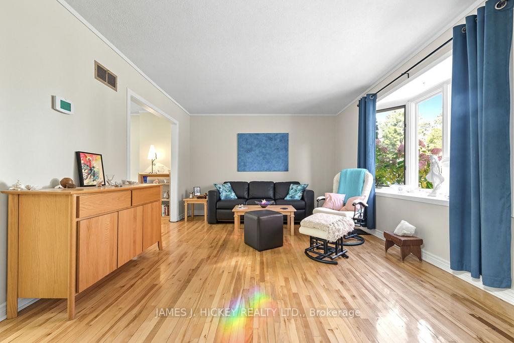 Photo 6 of 105 Algonquin Street, Deep River — HOMEH