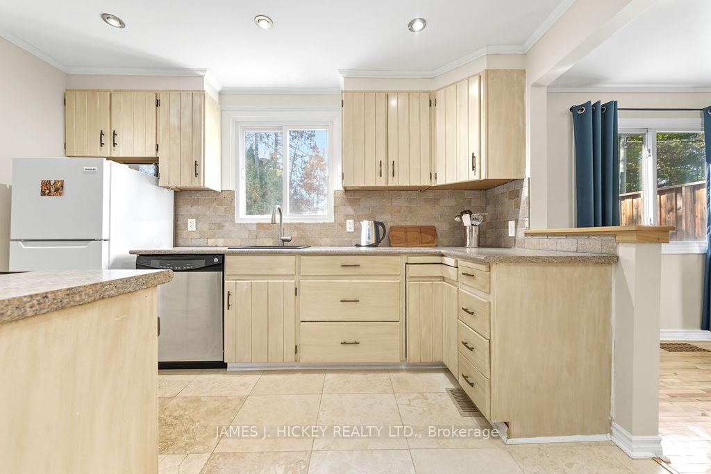 Photo 7 of 105 Algonquin Street, Deep River — HOMEH