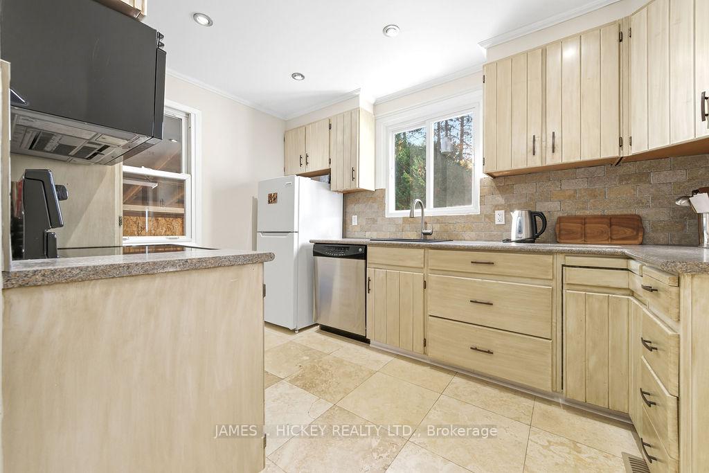 Photo 9 of 105 Algonquin Street, Deep River — HOMEH