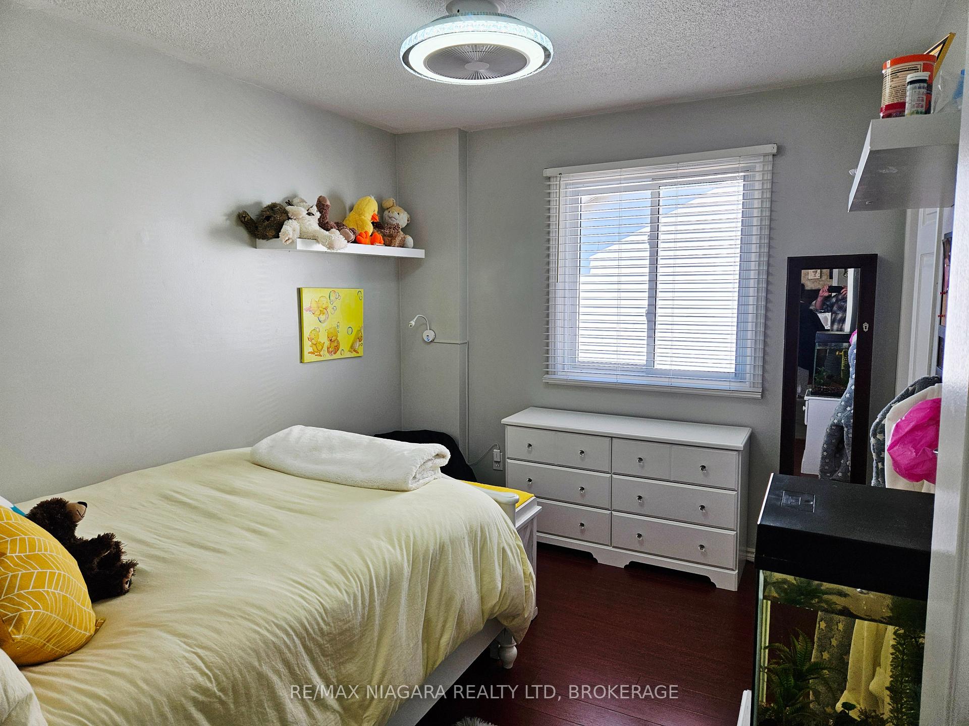 Photo 19 of 26 Strada Boulevard, St. Catharines, Rykert/Vansickle — HOMEH