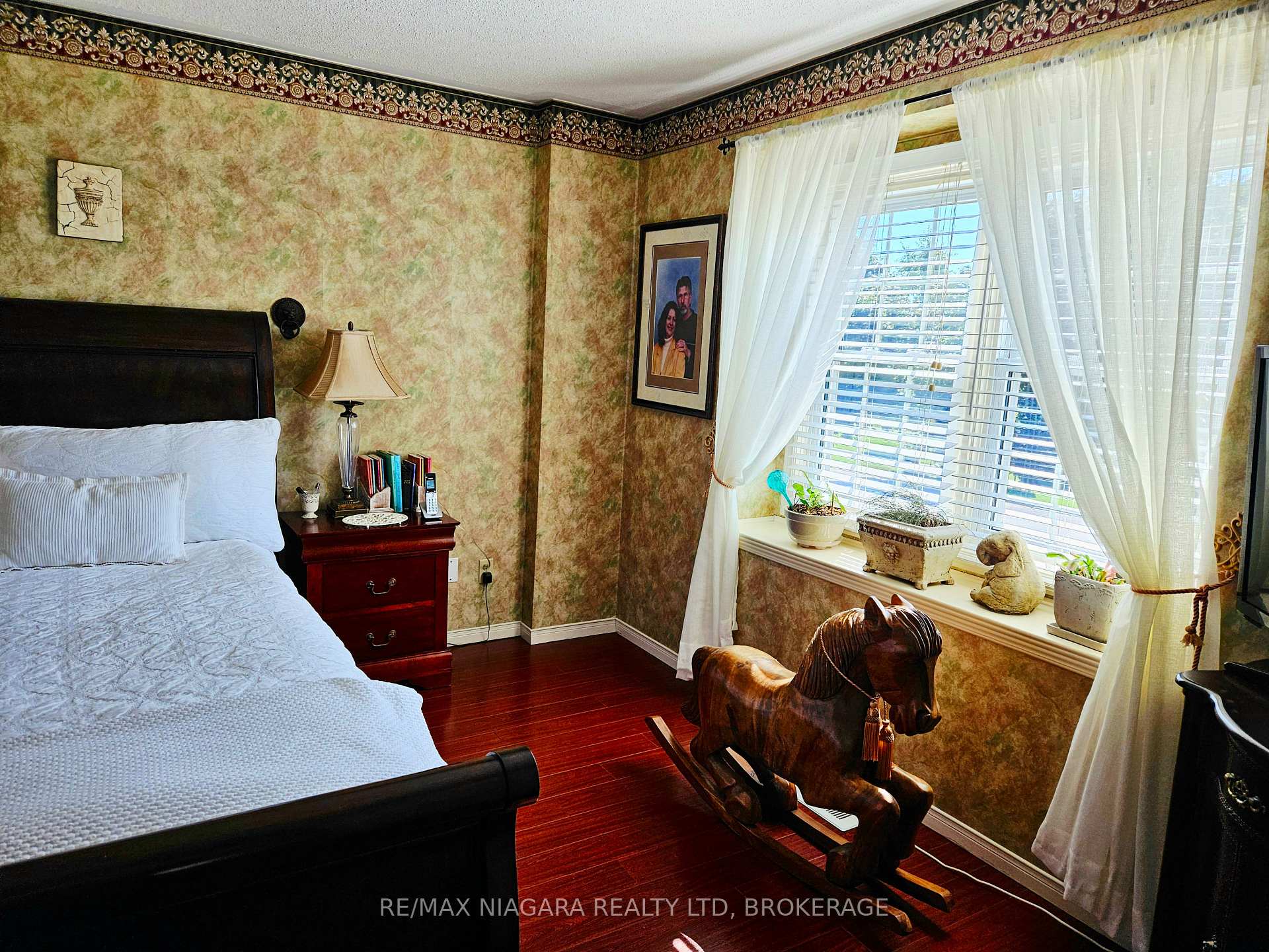Photo 24 of 26 Strada Boulevard, St. Catharines, Rykert/Vansickle — HOMEH