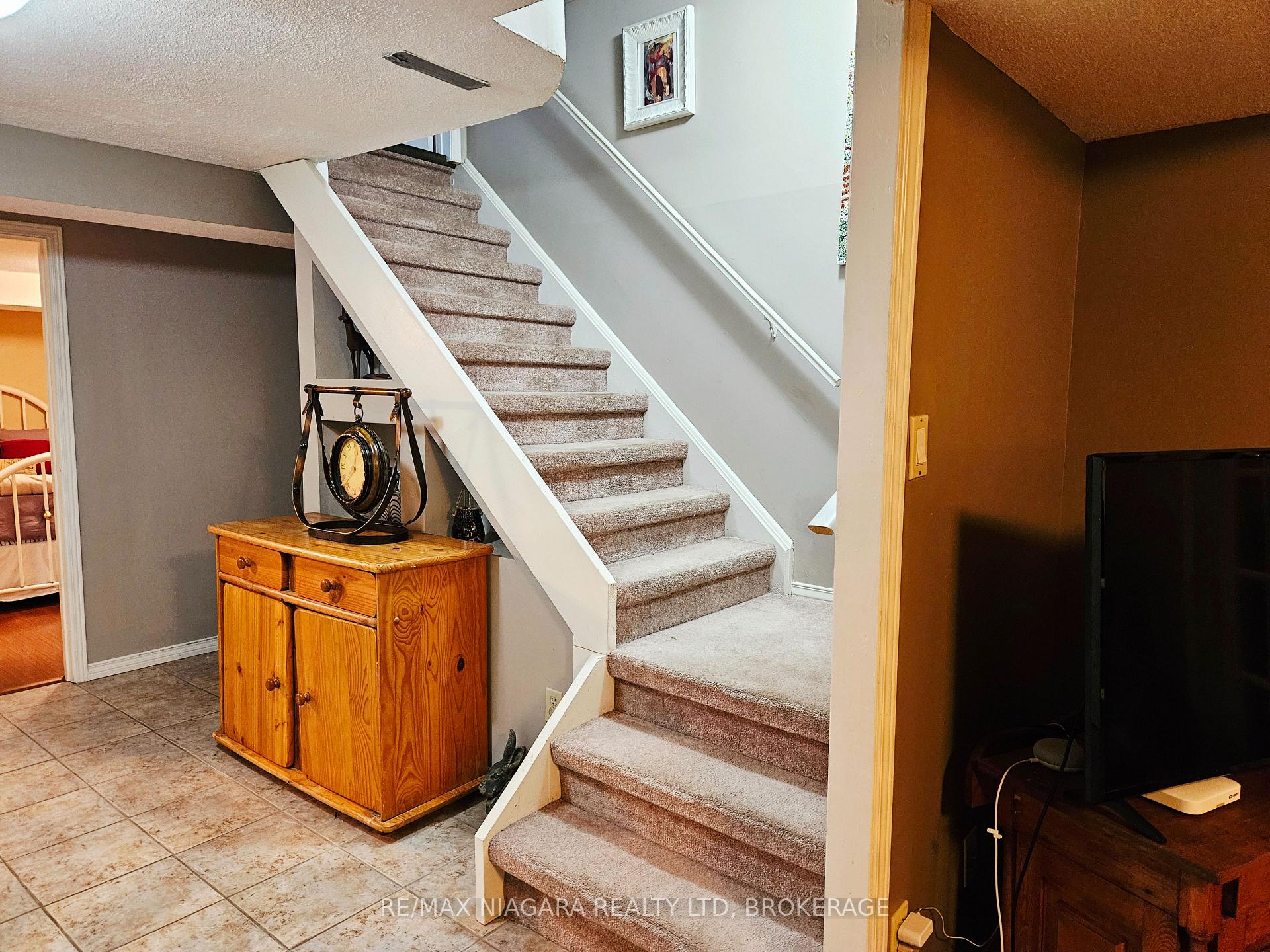 Photo 28 of 26 Strada Boulevard, St. Catharines, Rykert/Vansickle — HOMEH