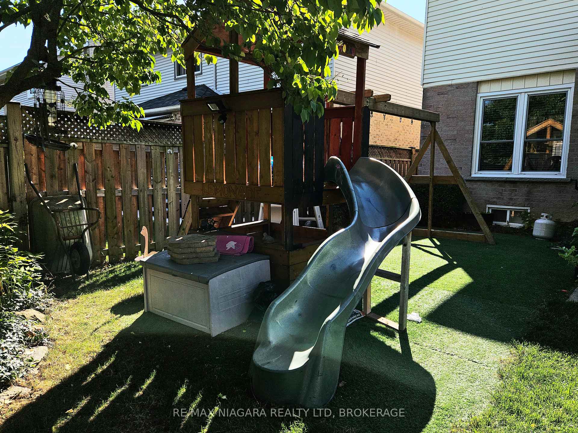 Photo 44 of 26 Strada Boulevard, St. Catharines, Rykert/Vansickle — HOMEH