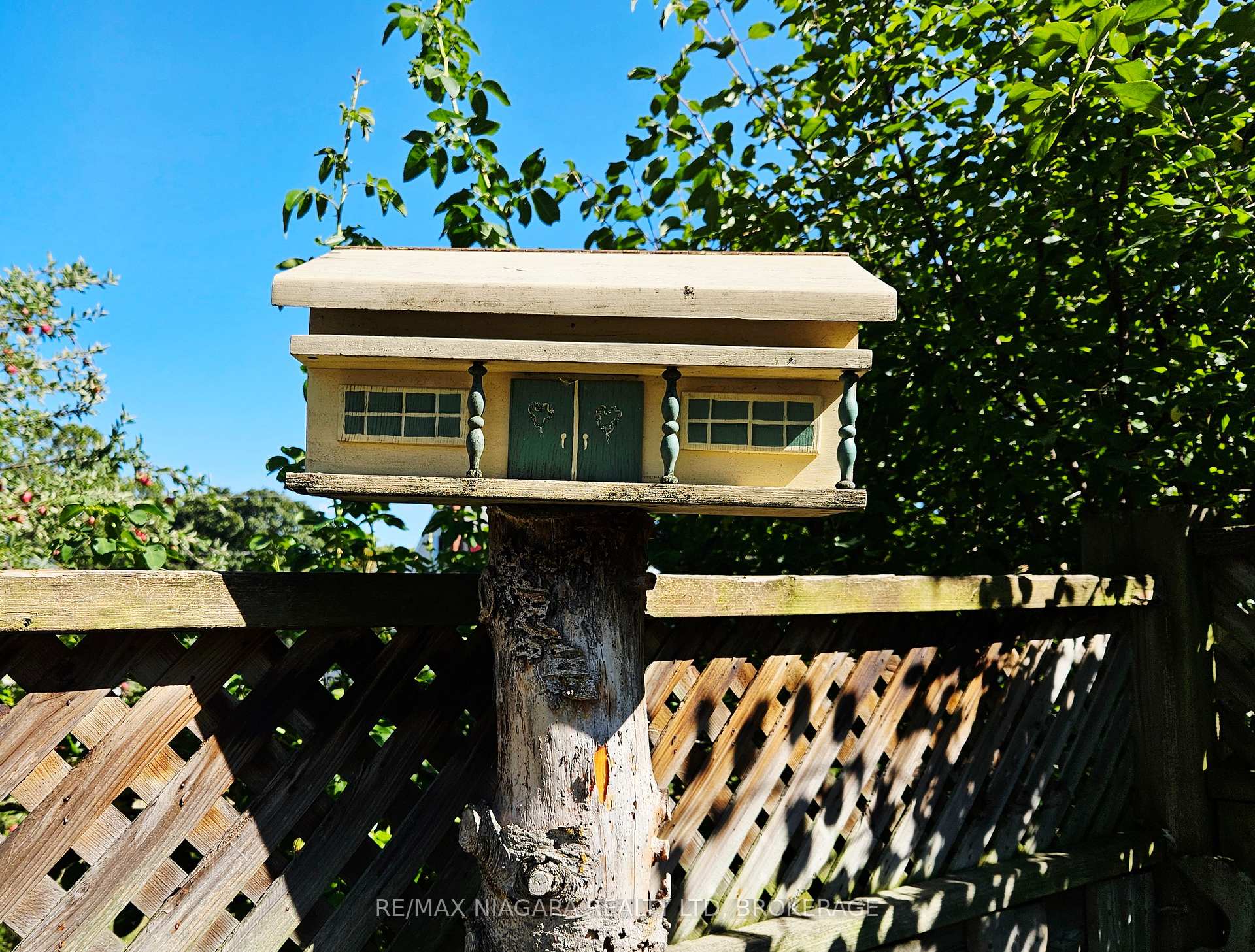 Photo 45 of 26 Strada Boulevard, St. Catharines, Rykert/Vansickle — HOMEH