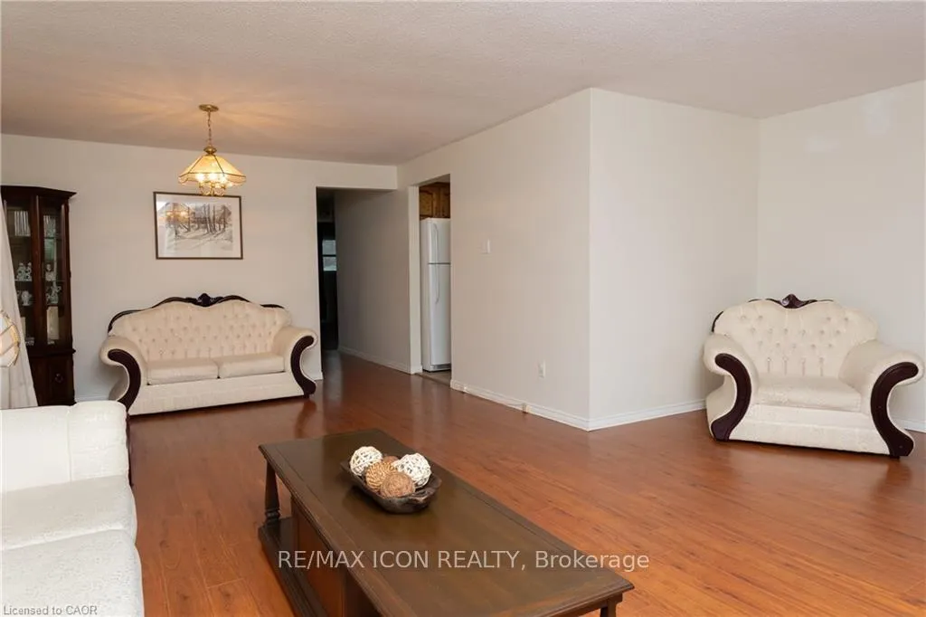 Photo 3 of 227 Hazelglen Drive, Kitchener — HOMEH