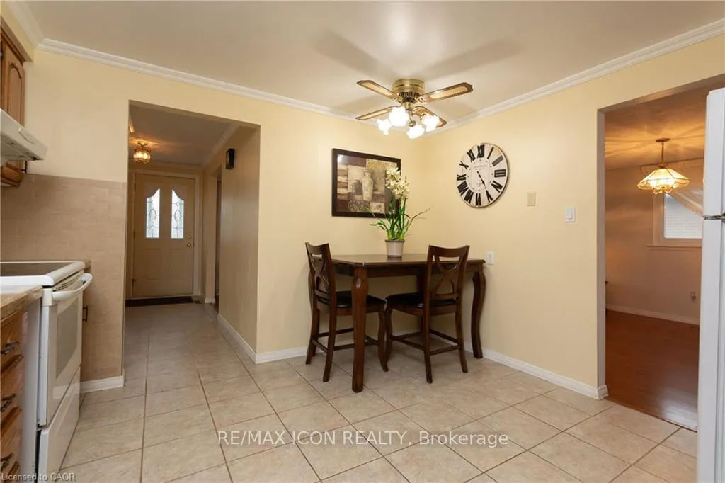 Photo 9 of 227 Hazelglen Drive, Kitchener — HOMEH