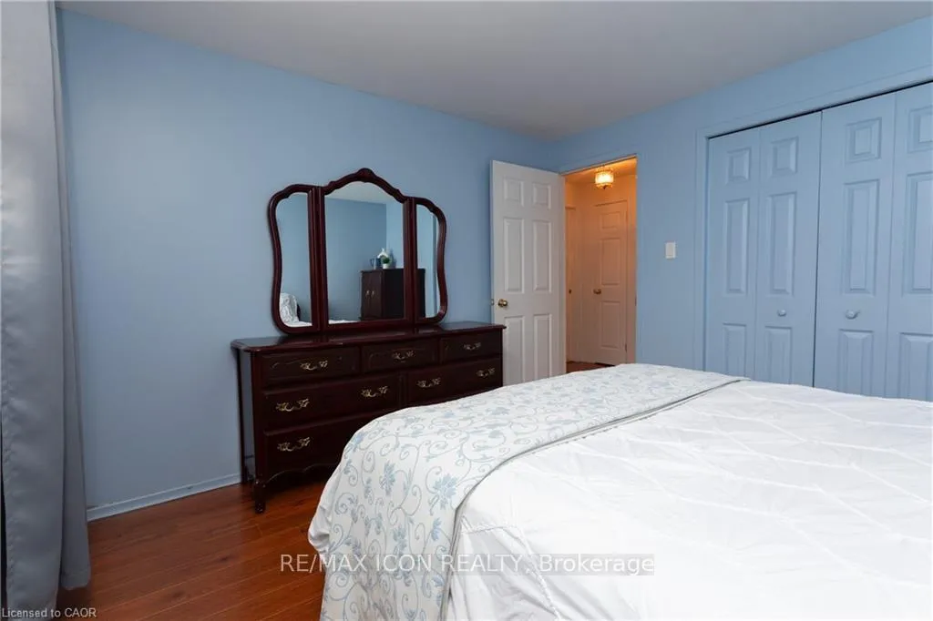 Photo 11 of 227 Hazelglen Drive, Kitchener — HOMEH