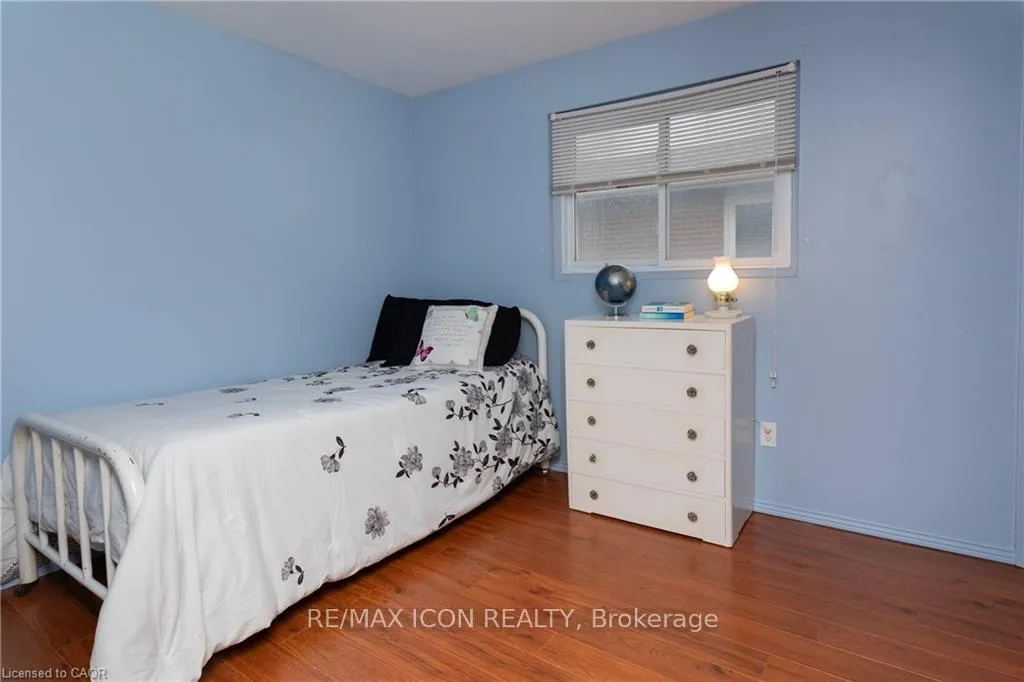 Photo 12 of 227 Hazelglen Drive, Kitchener — HOMEH