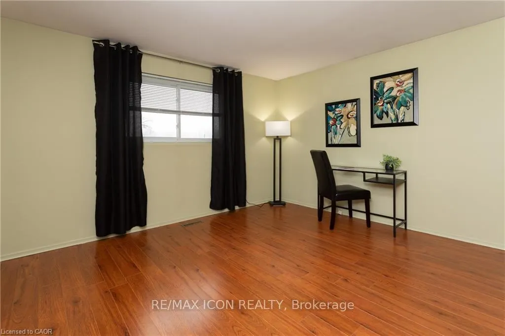 Photo 14 of 227 Hazelglen Drive, Kitchener — HOMEH