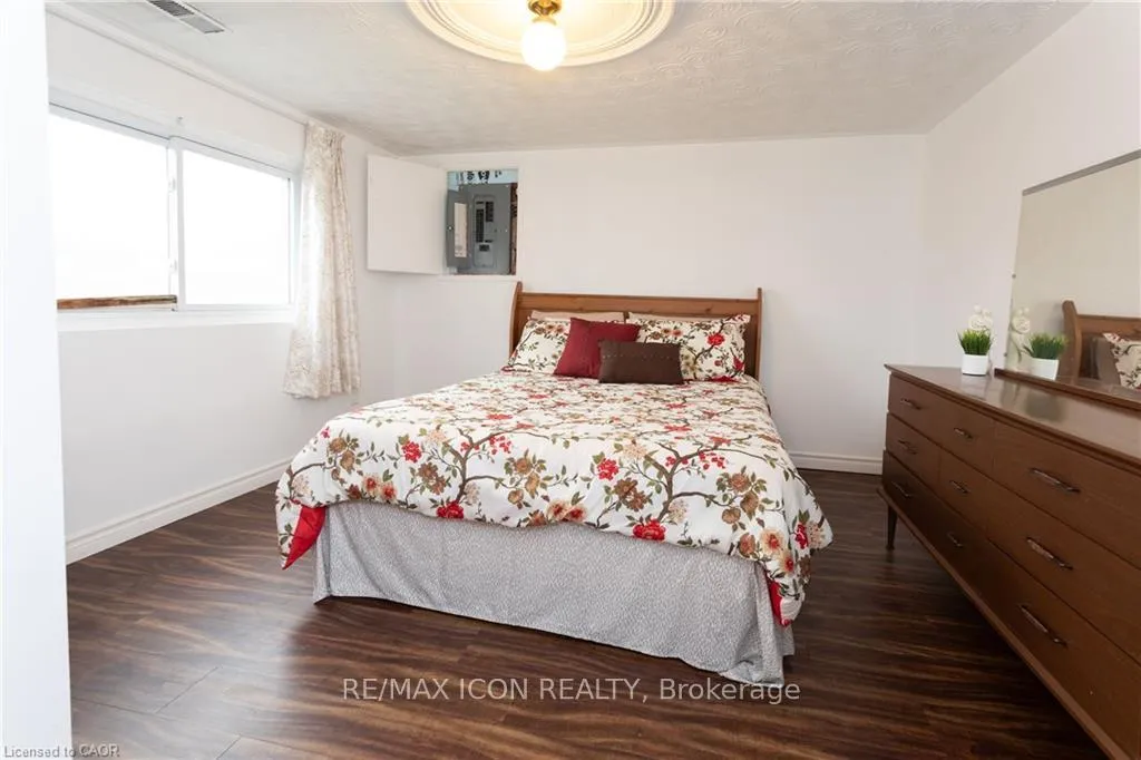 Photo 20 of 227 Hazelglen Drive, Kitchener — HOMEH