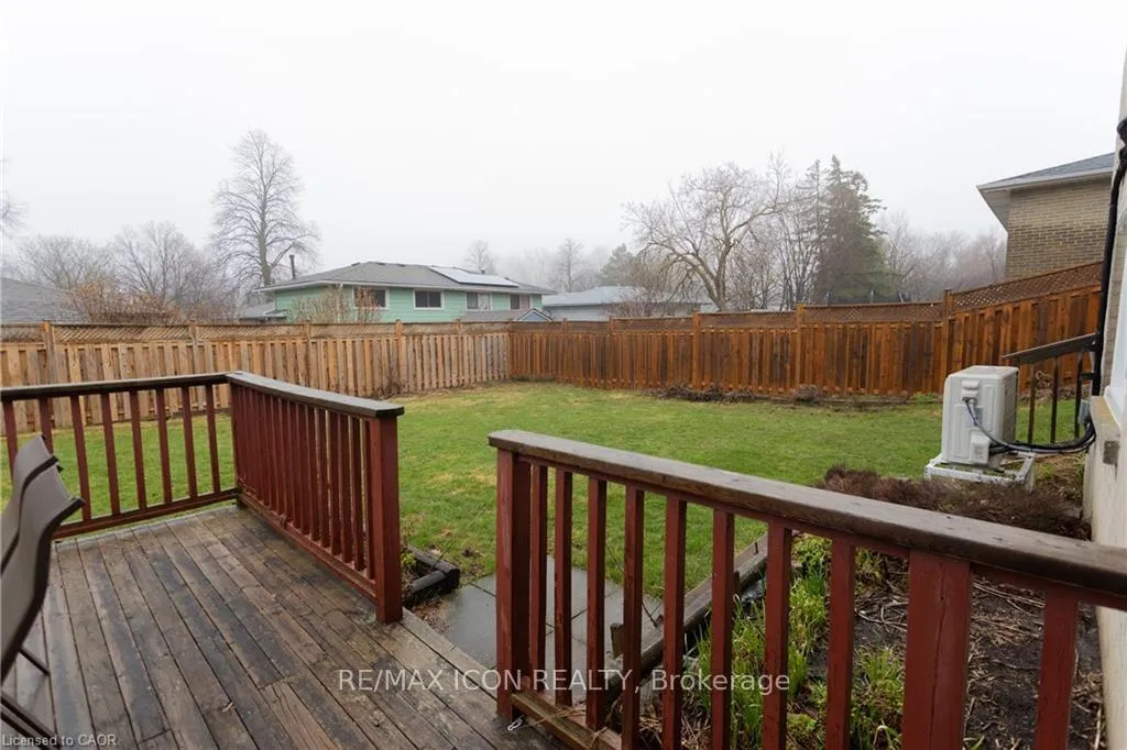 Photo 23 of 227 Hazelglen Drive, Kitchener — HOMEH