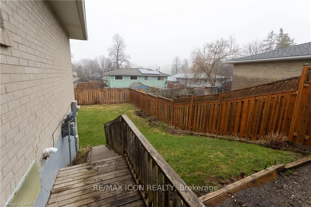 Photo 25 of 227 Hazelglen Drive, Kitchener — HOMEH