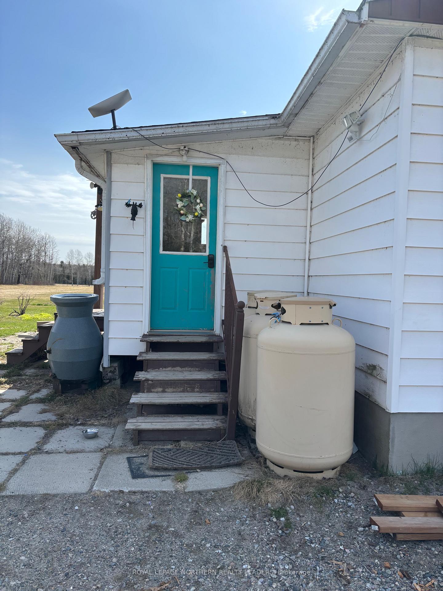 Photo 8 of 6 Hopper Road E, Cochrane, Cochrane Unorganized — HOMEH