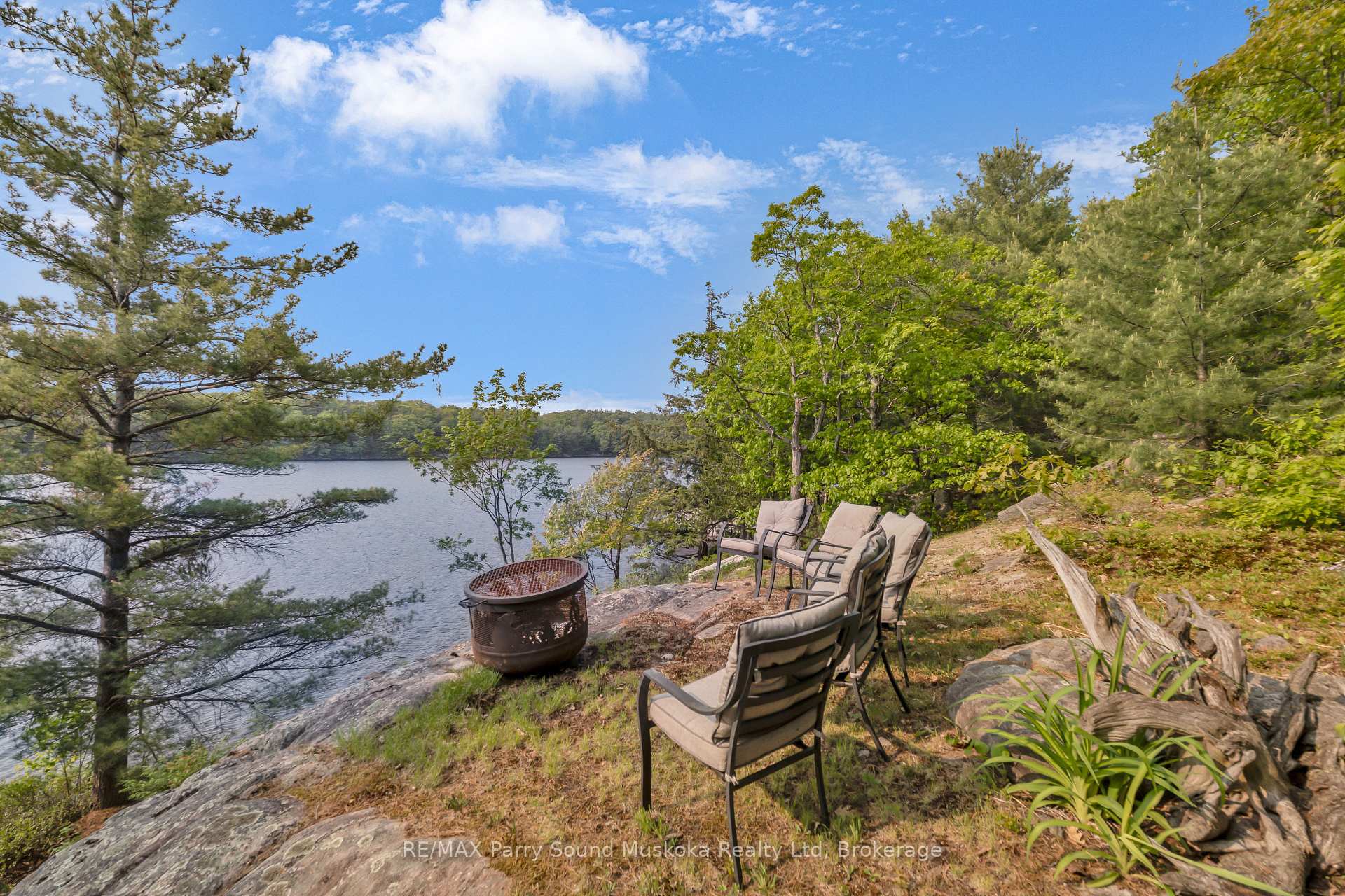 Photo 4 of 109 Healey Lake, The Archipelago, Archipelago South — HOMEH