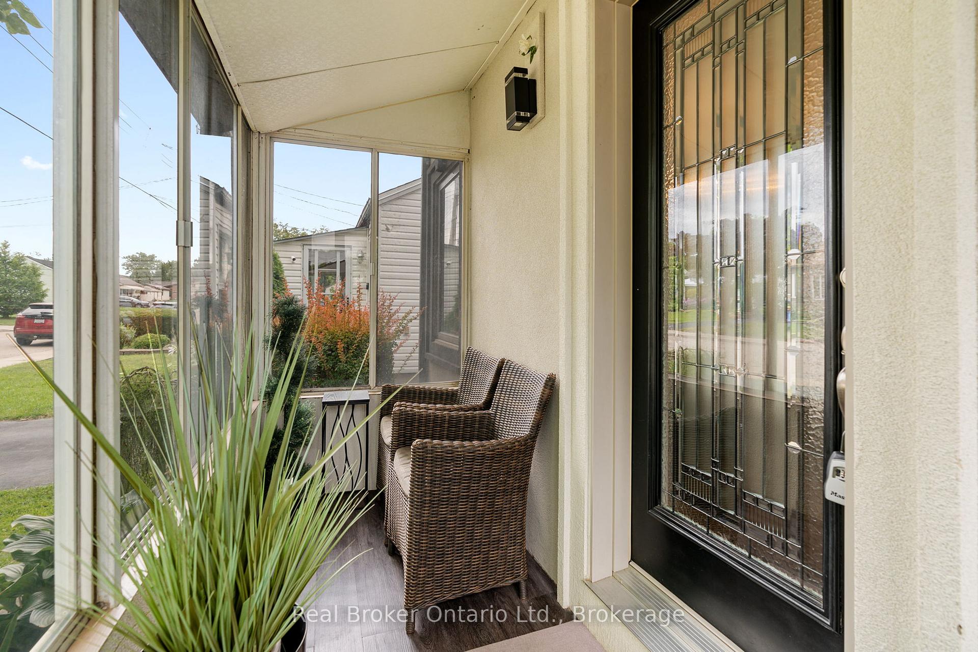 Photo 2 of 243 Adeline Avenue, Hamilton, Normanhurst — HOMEH