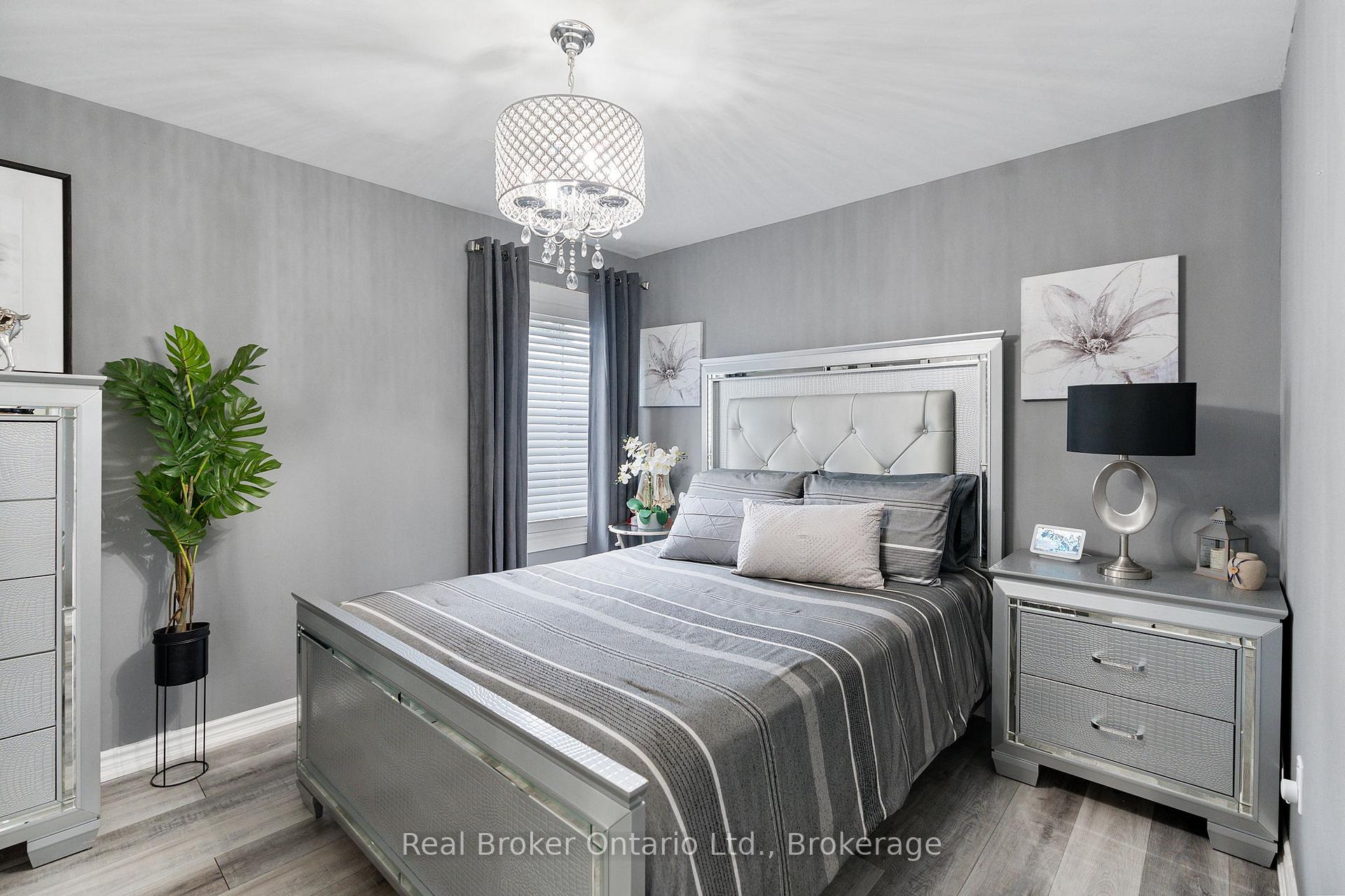 Photo 10 of 243 Adeline Avenue, Hamilton, Normanhurst — HOMEH
