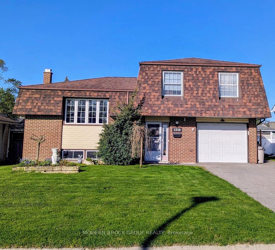 Front of 1350 Linden Crescent