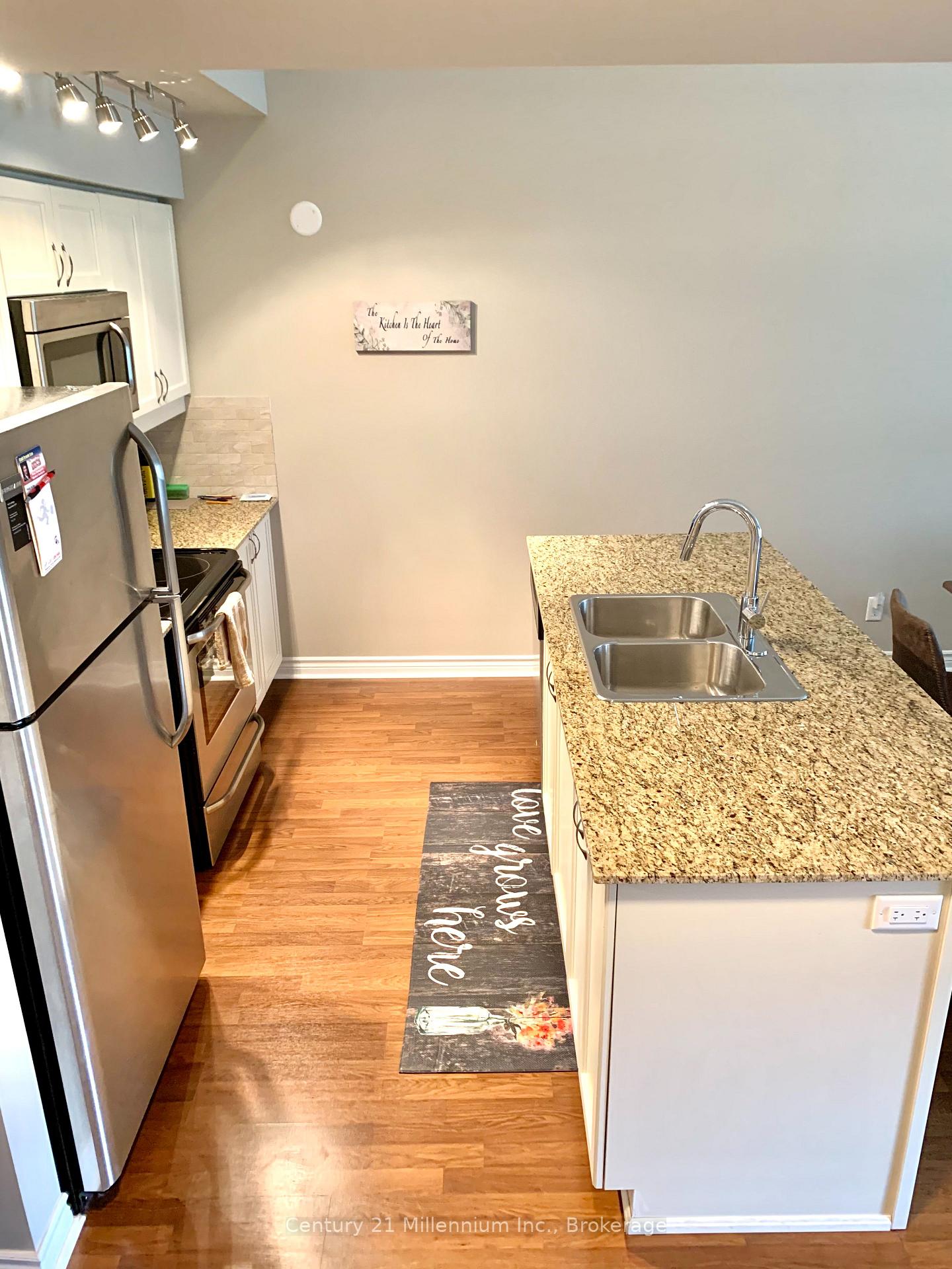 Photo 8 of Unit 305, 8 Brandy Lane Drive, Collingwood — HOMEH