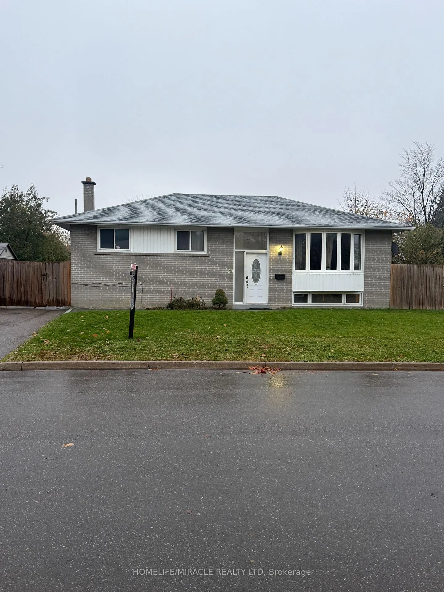 Photo 1 of 26 Alexandria Crescent, Brampton, Avondale — HOMEH