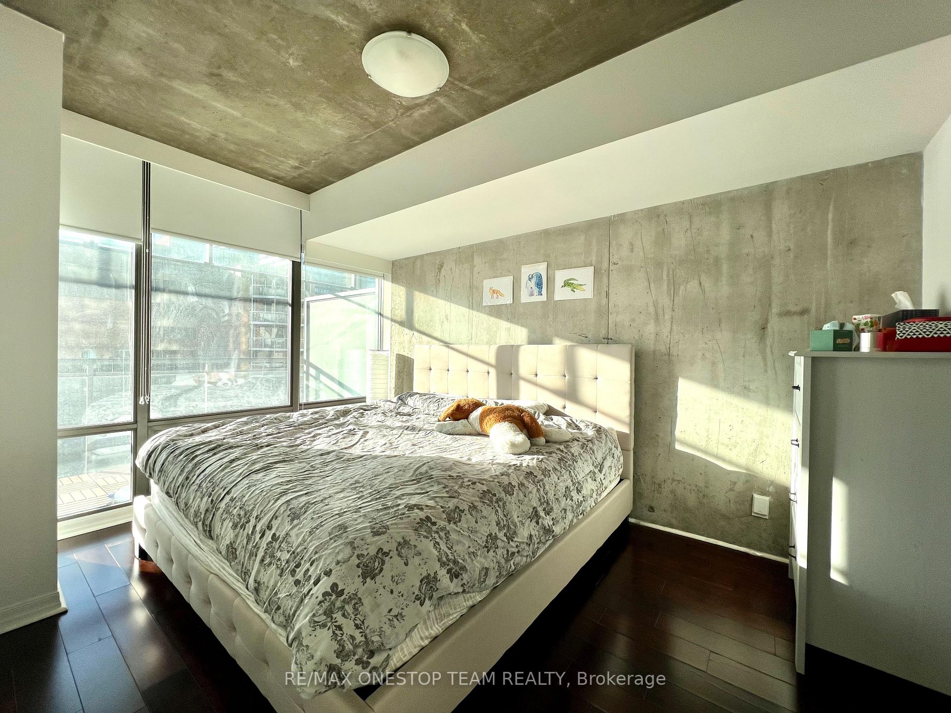 Photo 3 of Unit 601, 22 Wellesley Street E, Toronto, Church-Yonge Corridor — HOMEH