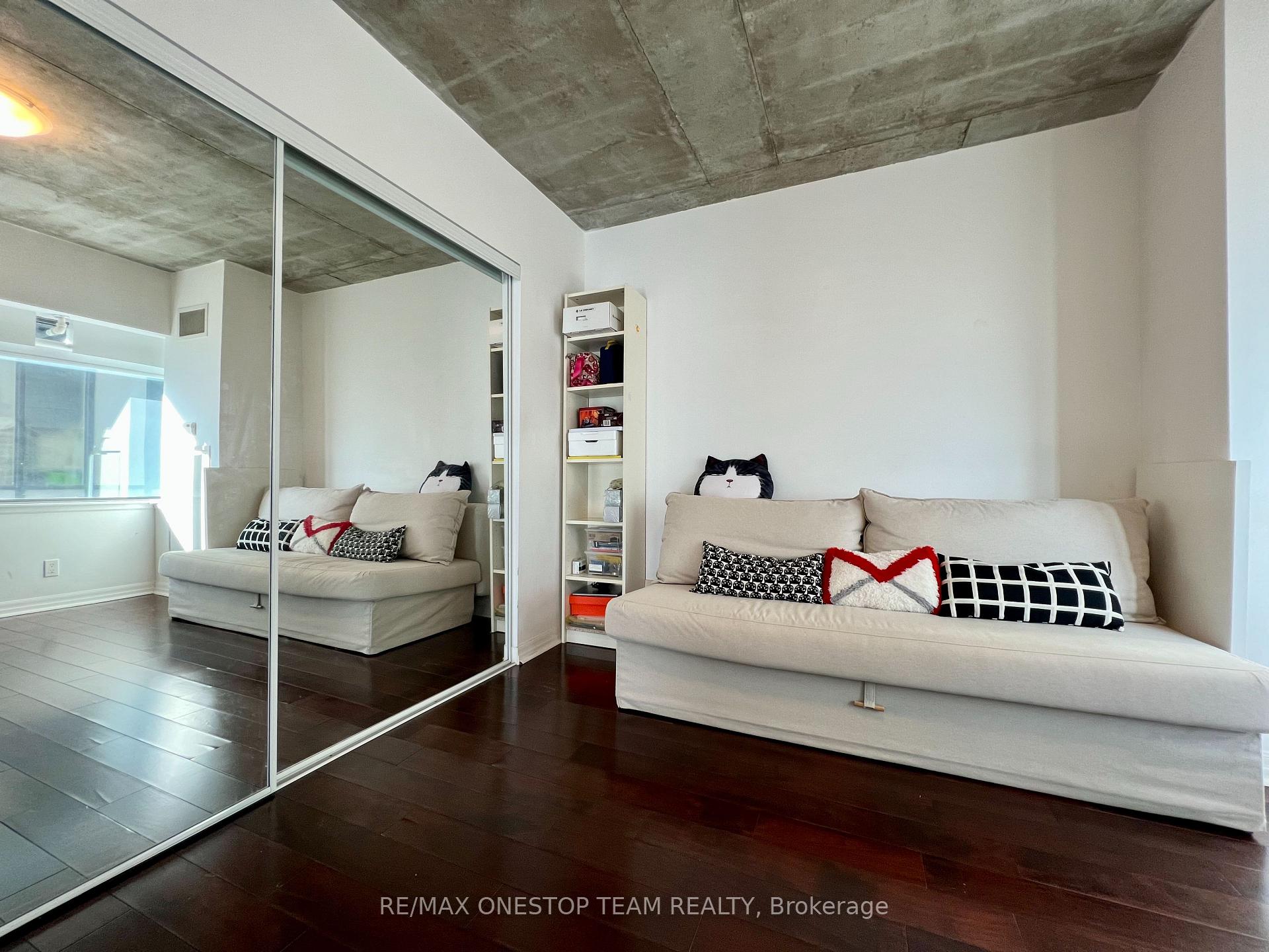 Photo 5 of Unit 601, 22 Wellesley Street E, Toronto, Church-Yonge Corridor — HOMEH
