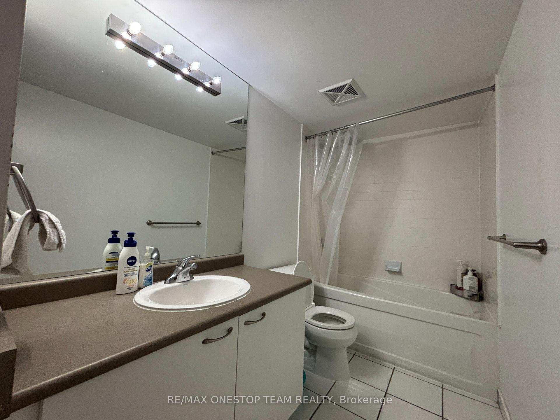Photo 22 of Unit 601, 22 Wellesley Street E, Toronto, Church-Yonge Corridor — HOMEH