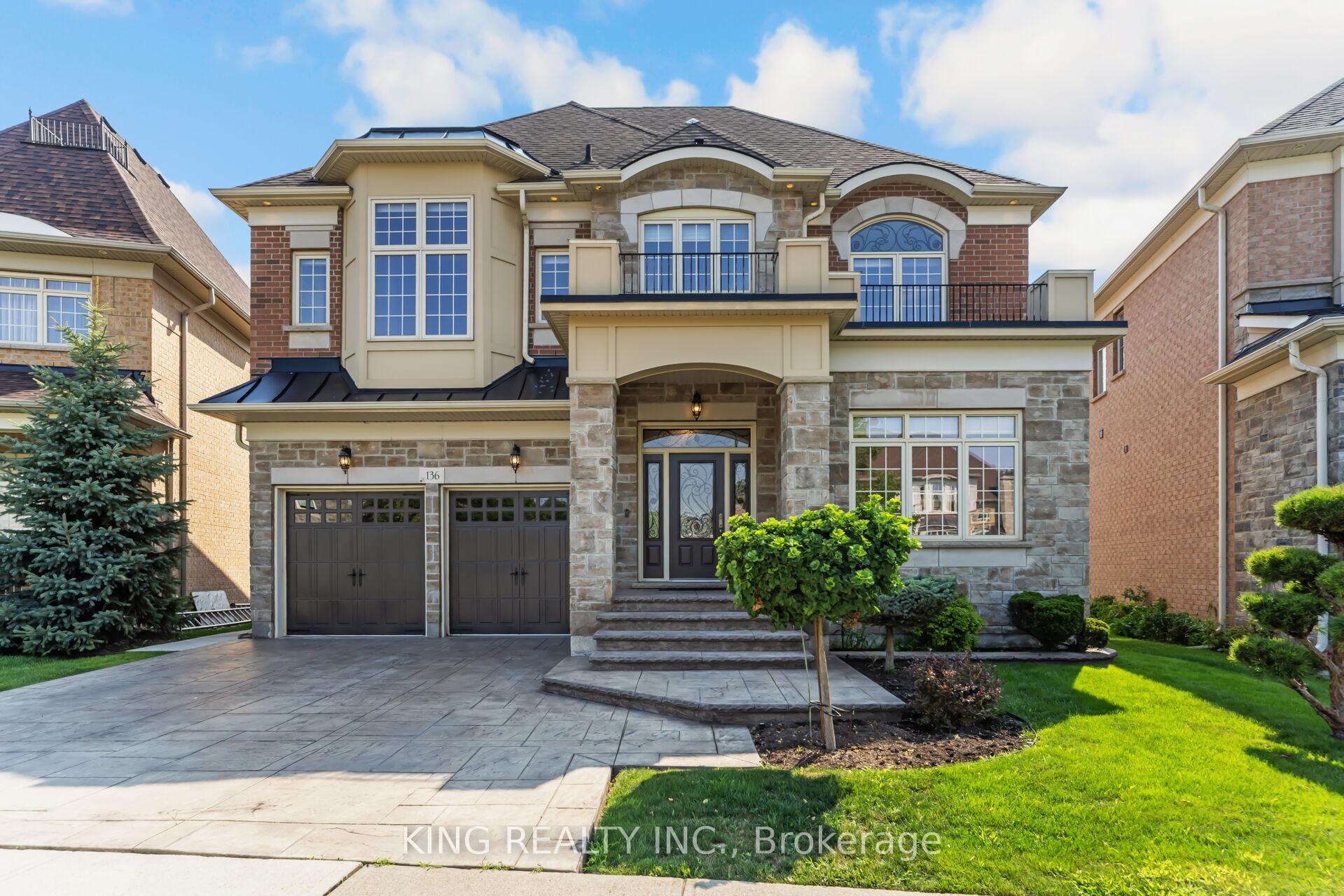 Photo 5 of 136 Coastline Drive, Brampton, Bram West — HOMEH
