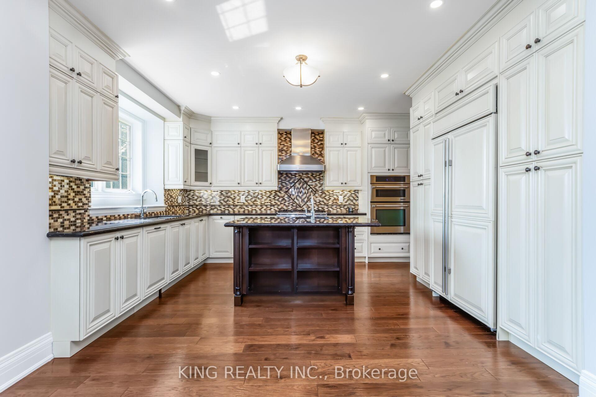 Photo 44 of 136 Coastline Drive, Brampton, Bram West — HOMEH