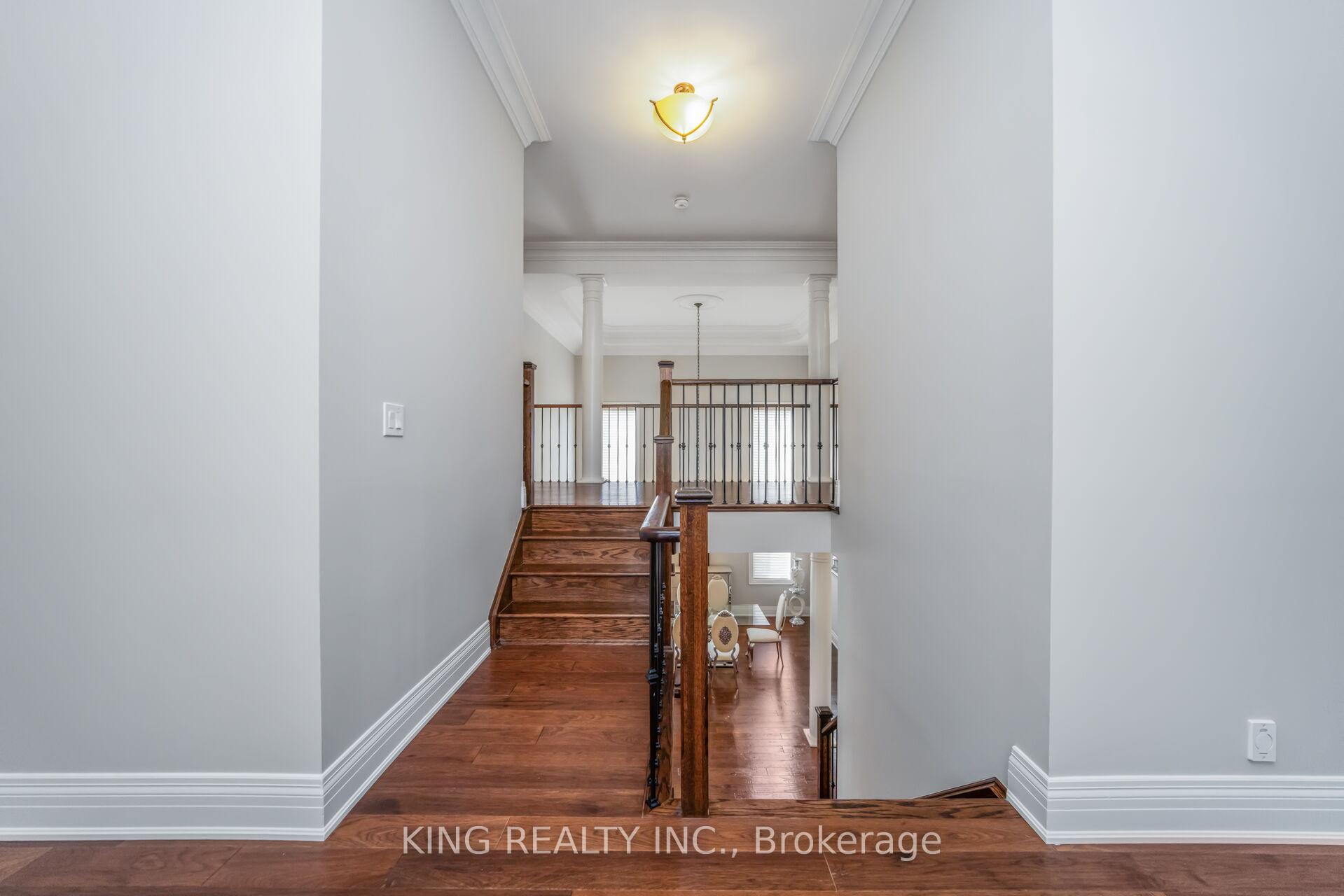 Photo 31 of 136 Coastline Drive, Brampton, Bram West — HOMEH