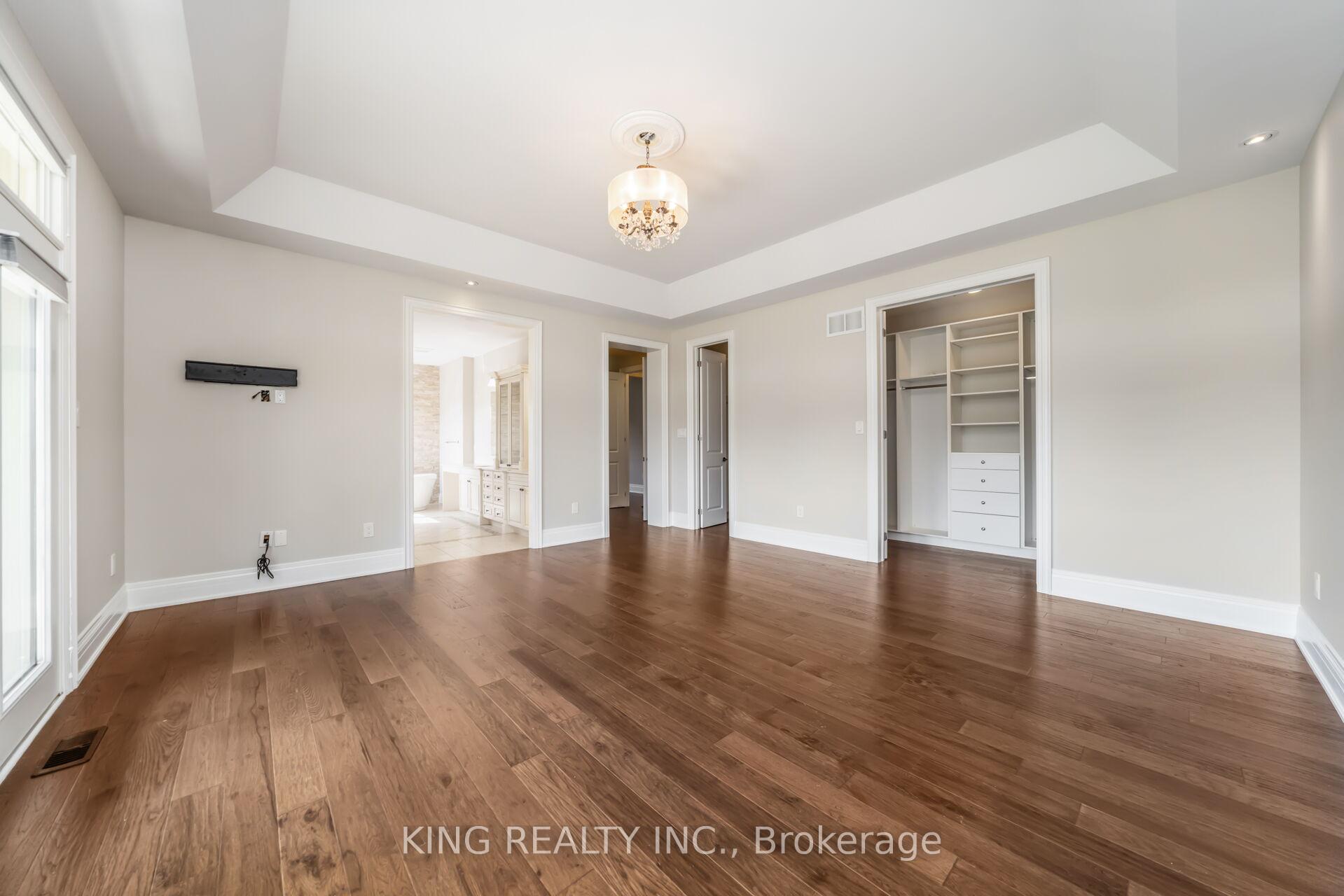 Photo 19 of 136 Coastline Drive, Brampton, Bram West — HOMEH