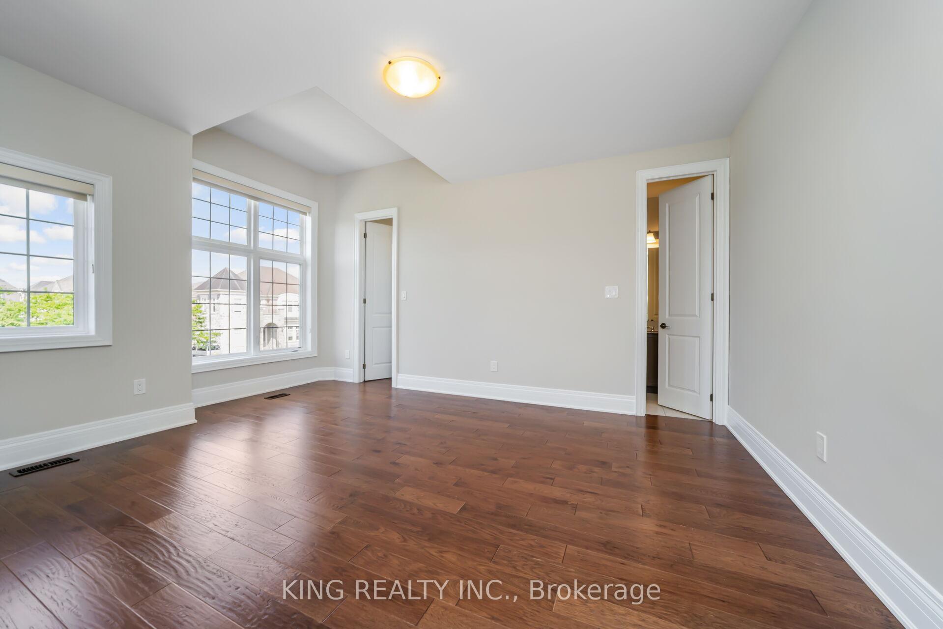 Photo 20 of 136 Coastline Drive, Brampton, Bram West — HOMEH