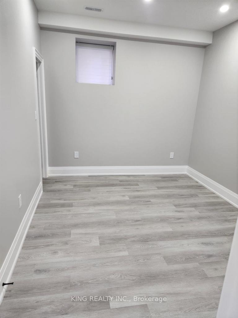 Photo 21 of 136 Coastline Drive, Brampton, Bram West — HOMEH