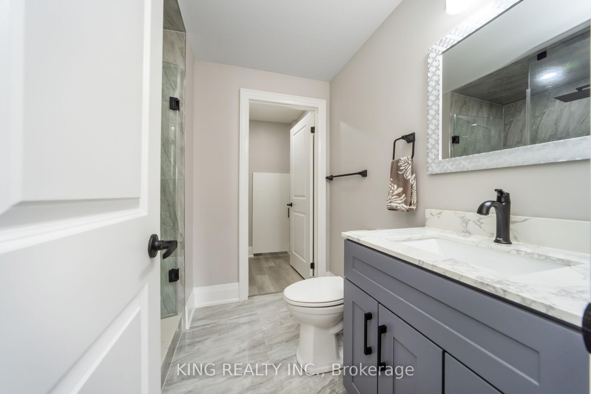 Photo 40 of 136 Coastline Drive, Brampton, Bram West — HOMEH