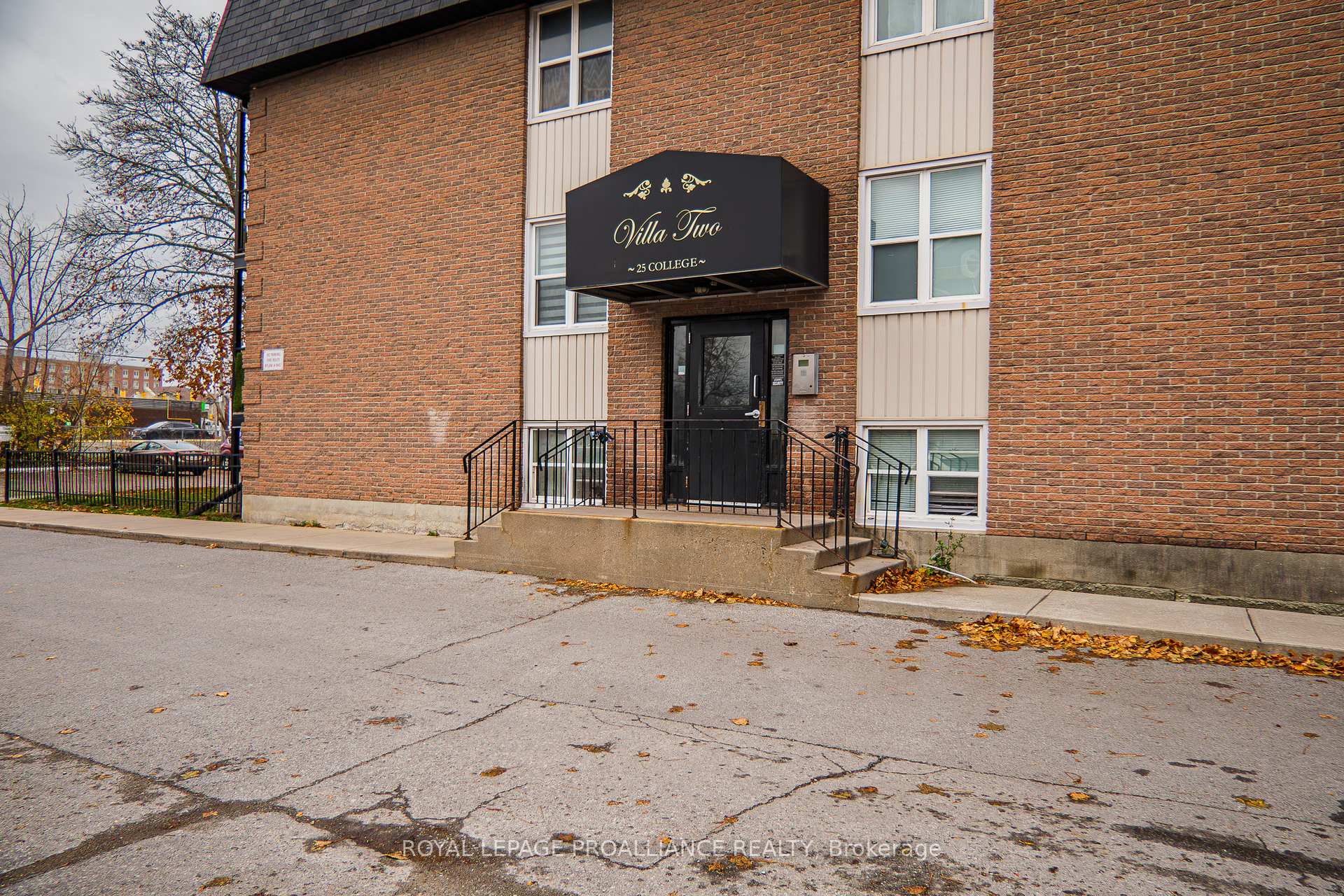 Photo 2 of Unit 306, 25 College Street E, Belleville, Belleville Ward — HOMEH