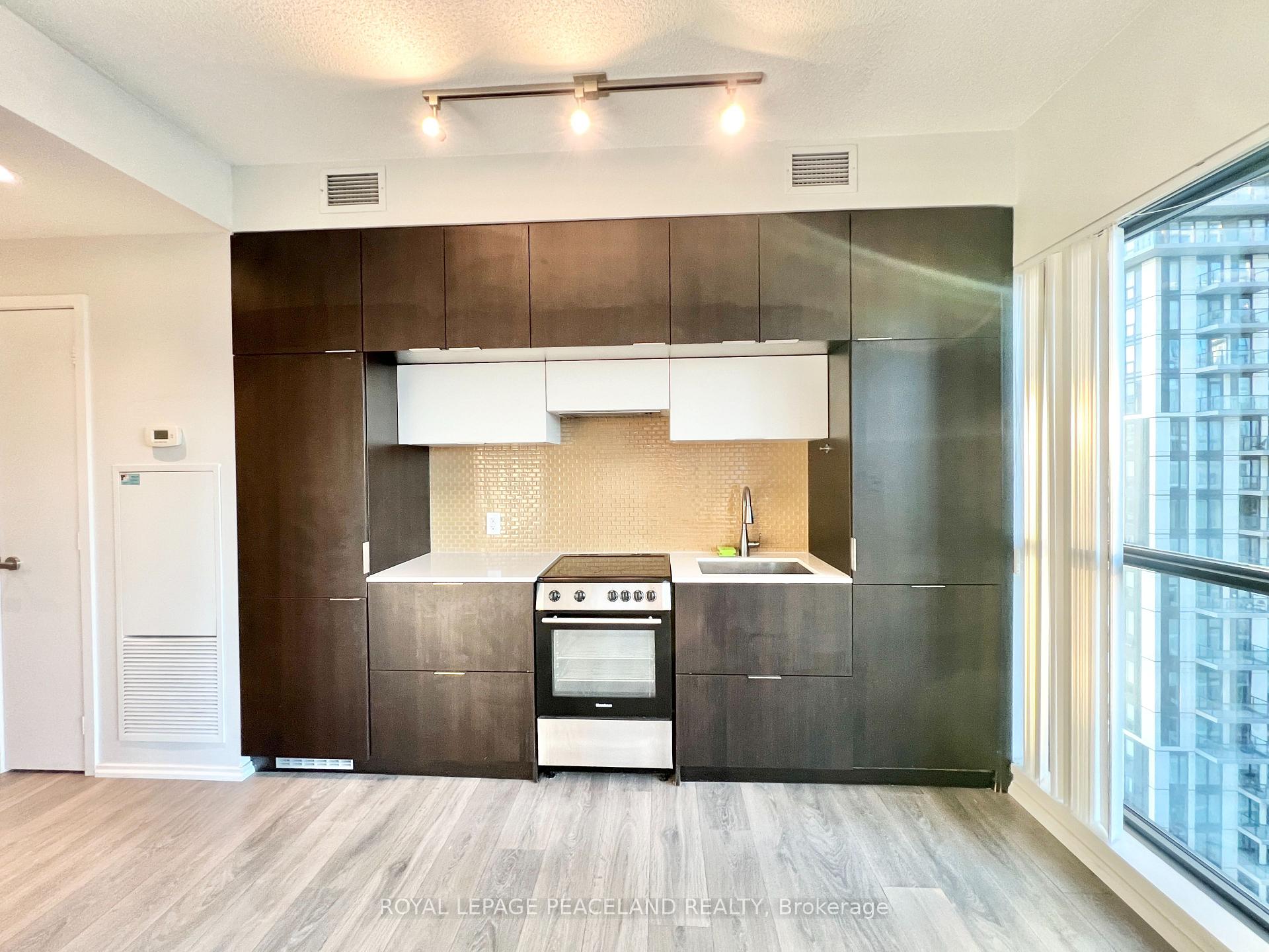Photo 4 of Unit 2305, 159 Dundas Street E, Toronto, Church-Yonge Corridor — HOMEH