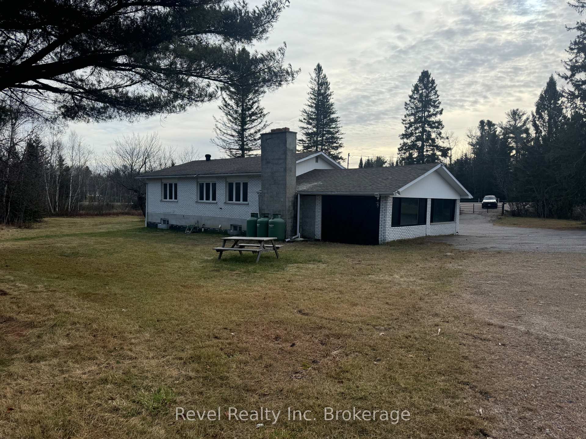 Photo 1 of 3877 17 Highway E, Papineau-Cameron, Papineau Cameron — HOMEH