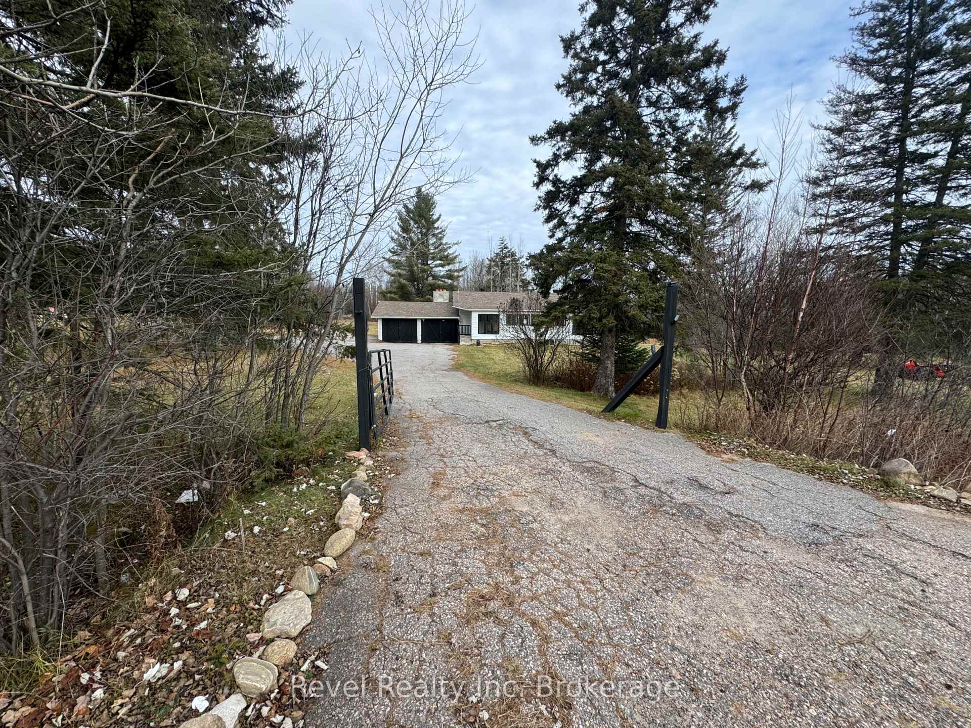 Photo 29 of 3877 17 Highway E, Papineau-Cameron, Papineau Cameron — HOMEH