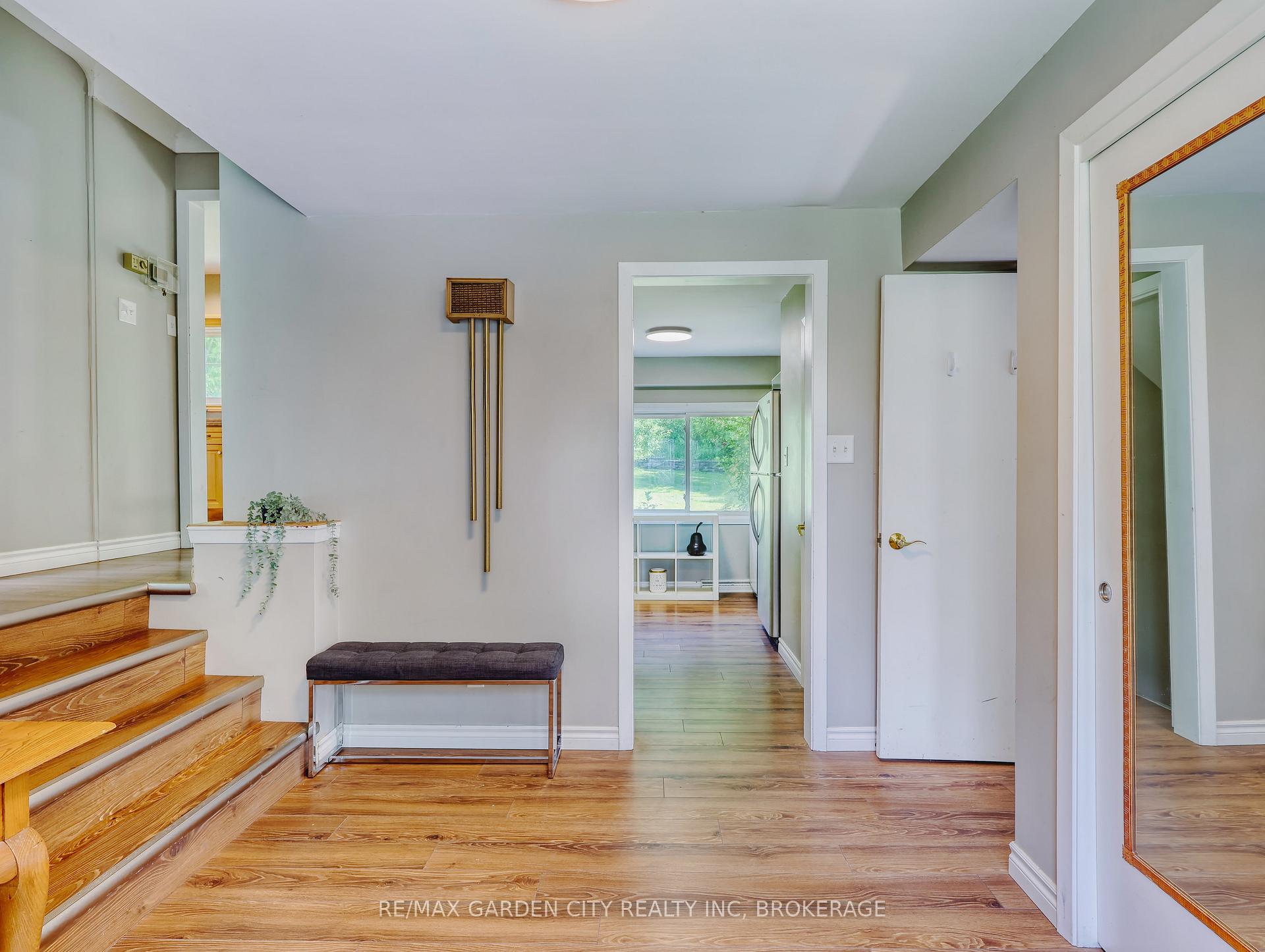 Photo 7 of 4 Rockdale Avenue, St. Catharines, Burleigh Hill — HOMEH