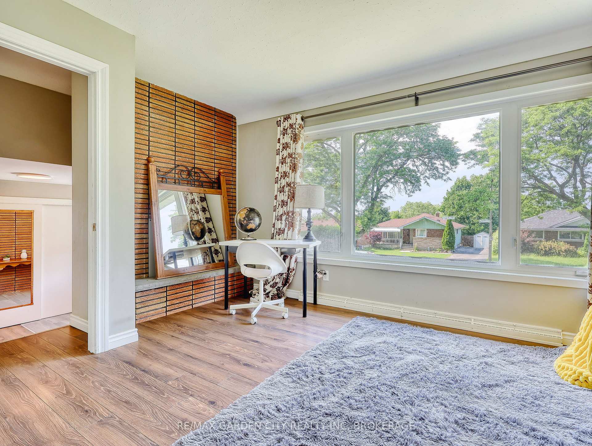 Photo 11 of 4 Rockdale Avenue, St. Catharines, Burleigh Hill — HOMEH