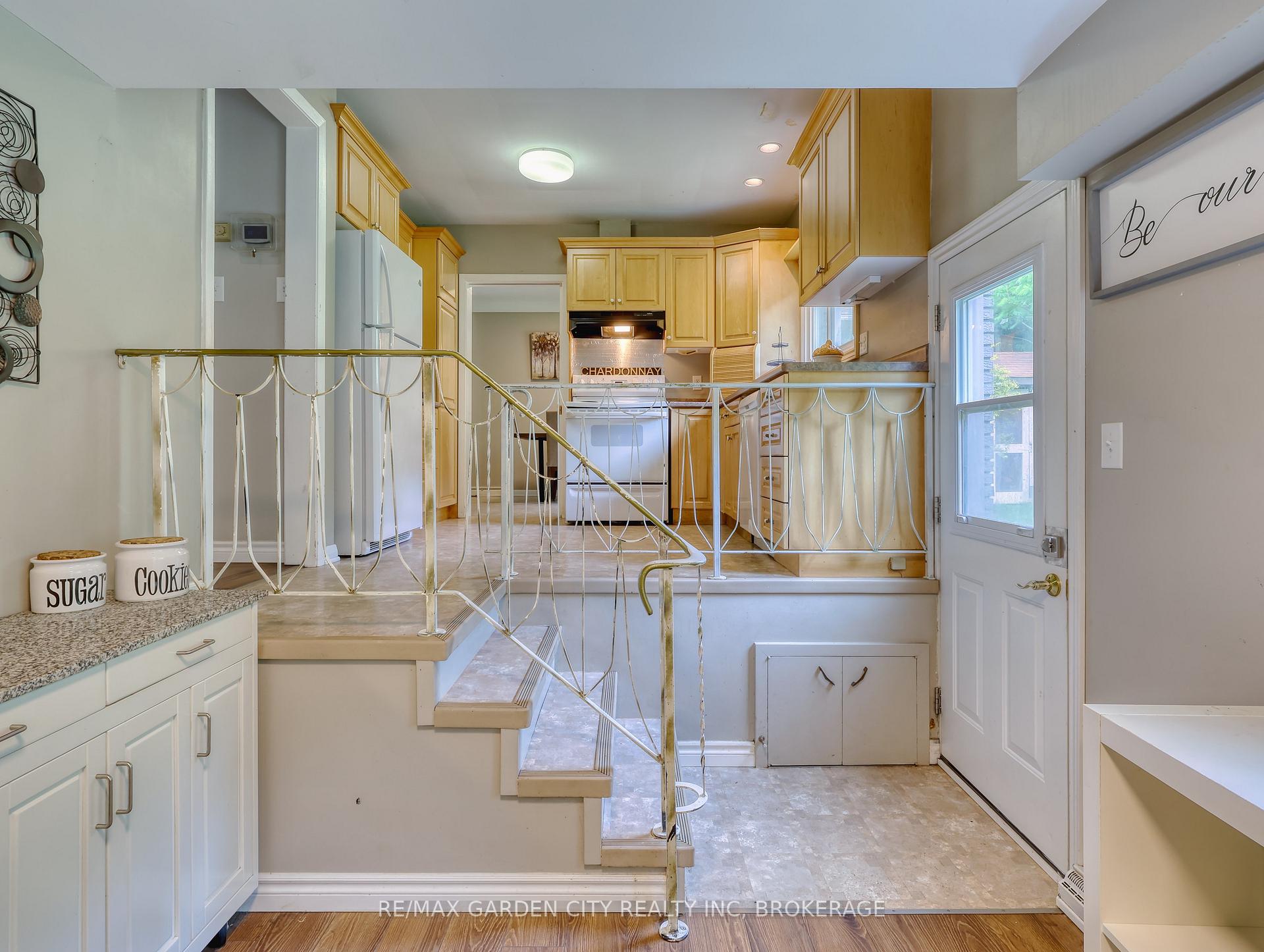 Photo 21 of 4 Rockdale Avenue, St. Catharines, Burleigh Hill — HOMEH