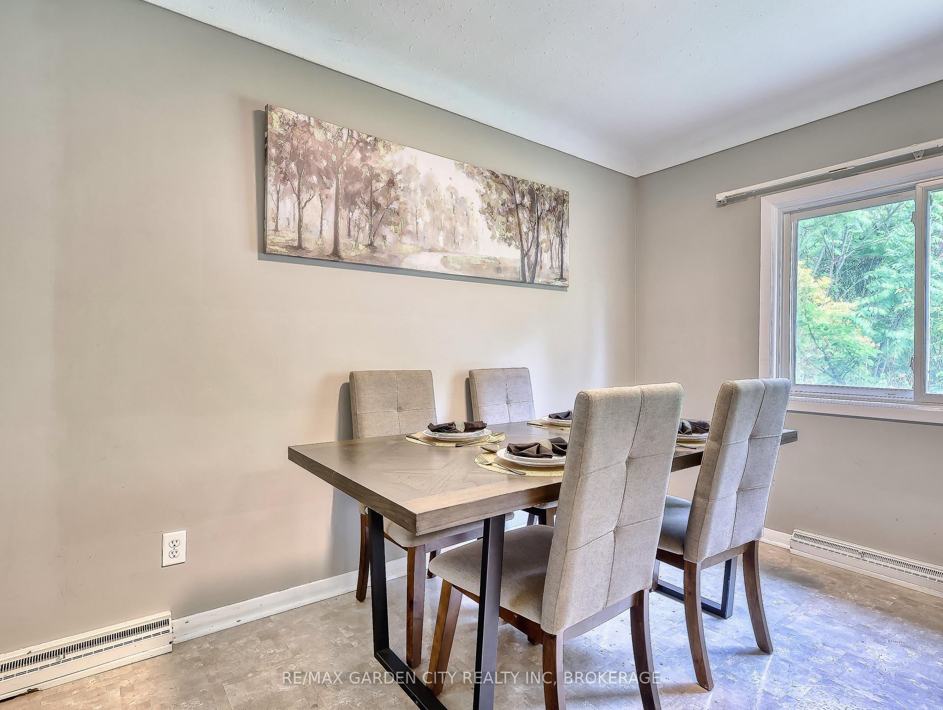 Photo 22 of 4 Rockdale Avenue, St. Catharines, Burleigh Hill — HOMEH