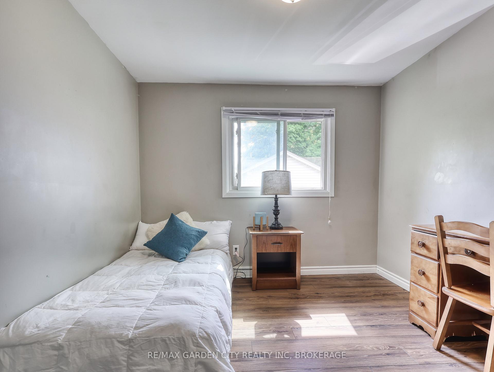 Photo 33 of 4 Rockdale Avenue, St. Catharines, Burleigh Hill — HOMEH