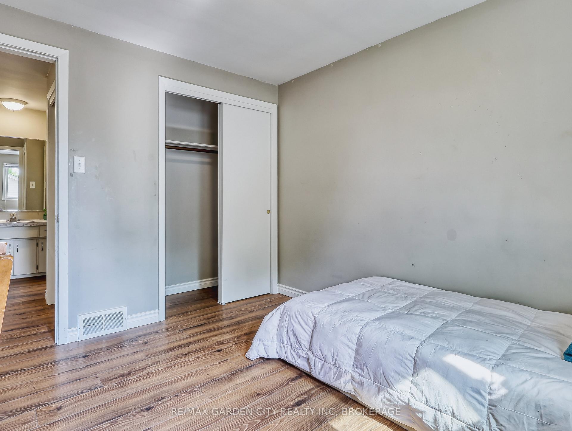 Photo 34 of 4 Rockdale Avenue, St. Catharines, Burleigh Hill — HOMEH