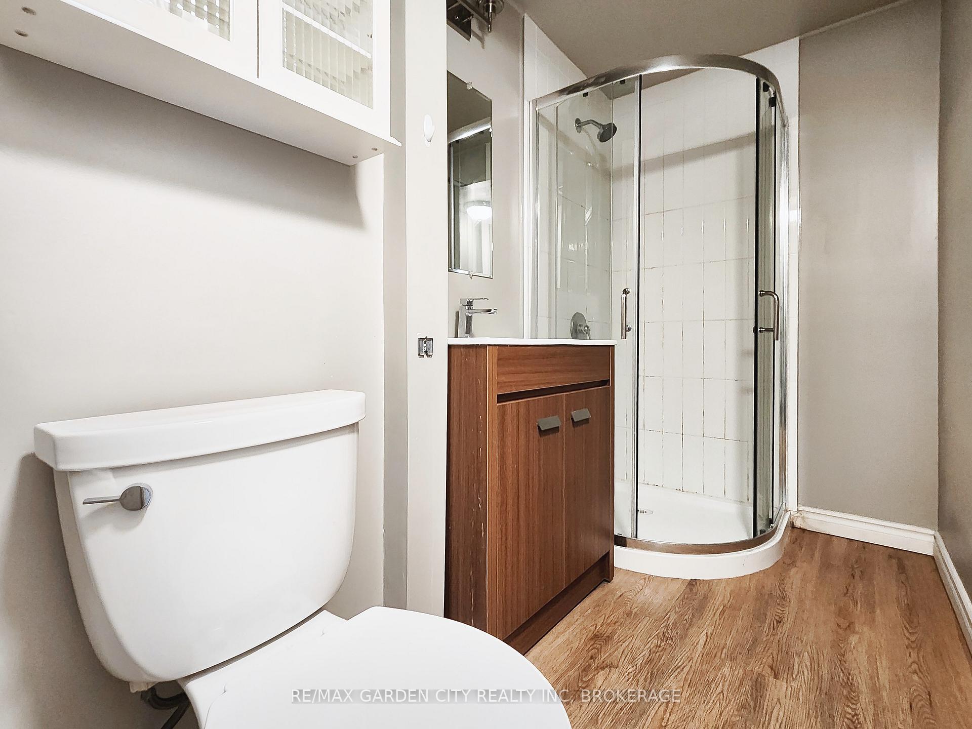 Photo 37 of 4 Rockdale Avenue, St. Catharines, Burleigh Hill — HOMEH