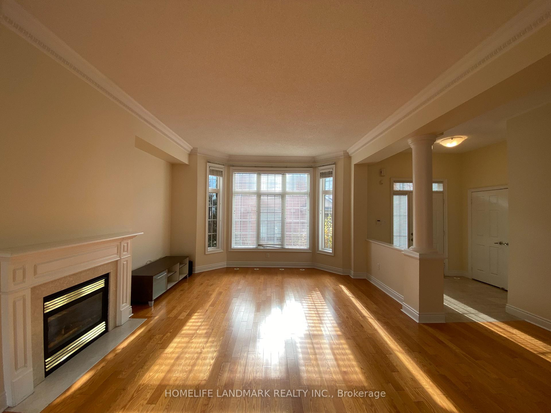 Photo 6 of 157 Legends Way, Markham, Unionville — HOMEH
