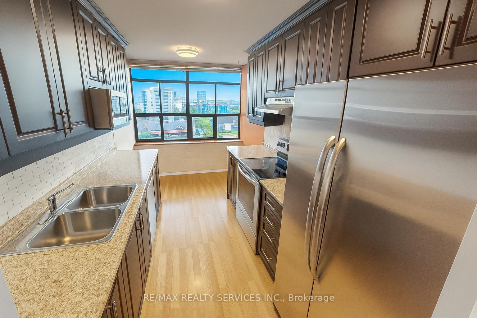 Photo 2 of Unit 1104, 18 Knightsbridge Road, Brampton, Queen Street Corridor — HOMEH