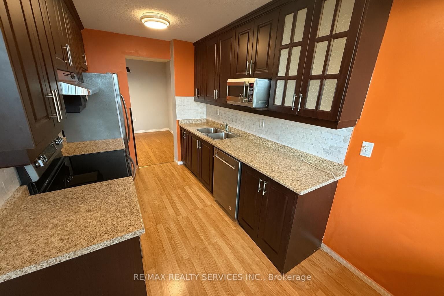 Photo 3 of Unit 1104, 18 Knightsbridge Road, Brampton, Queen Street Corridor — HOMEH