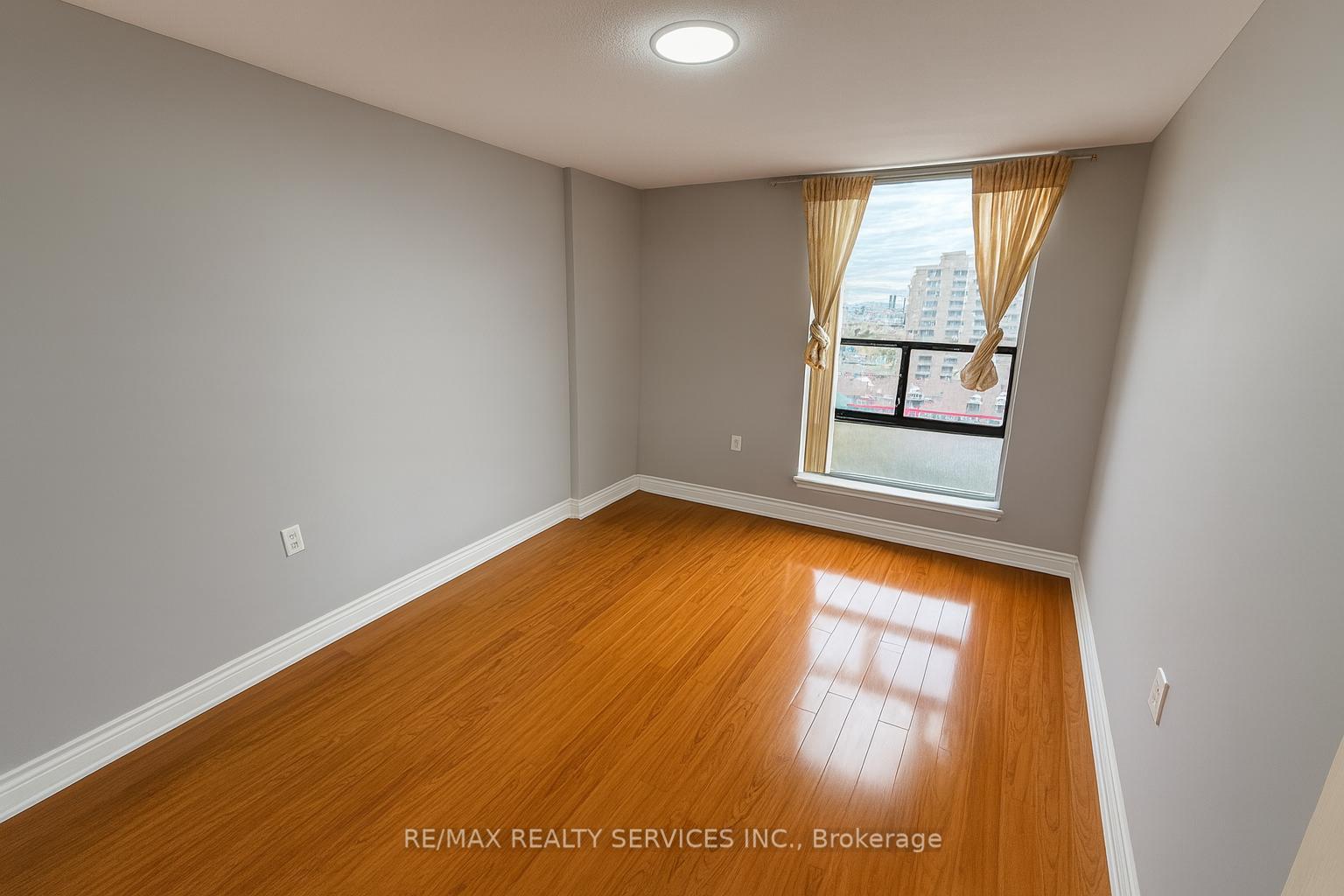 Photo 16 of Unit 1104, 18 Knightsbridge Road, Brampton, Queen Street Corridor — HOMEH