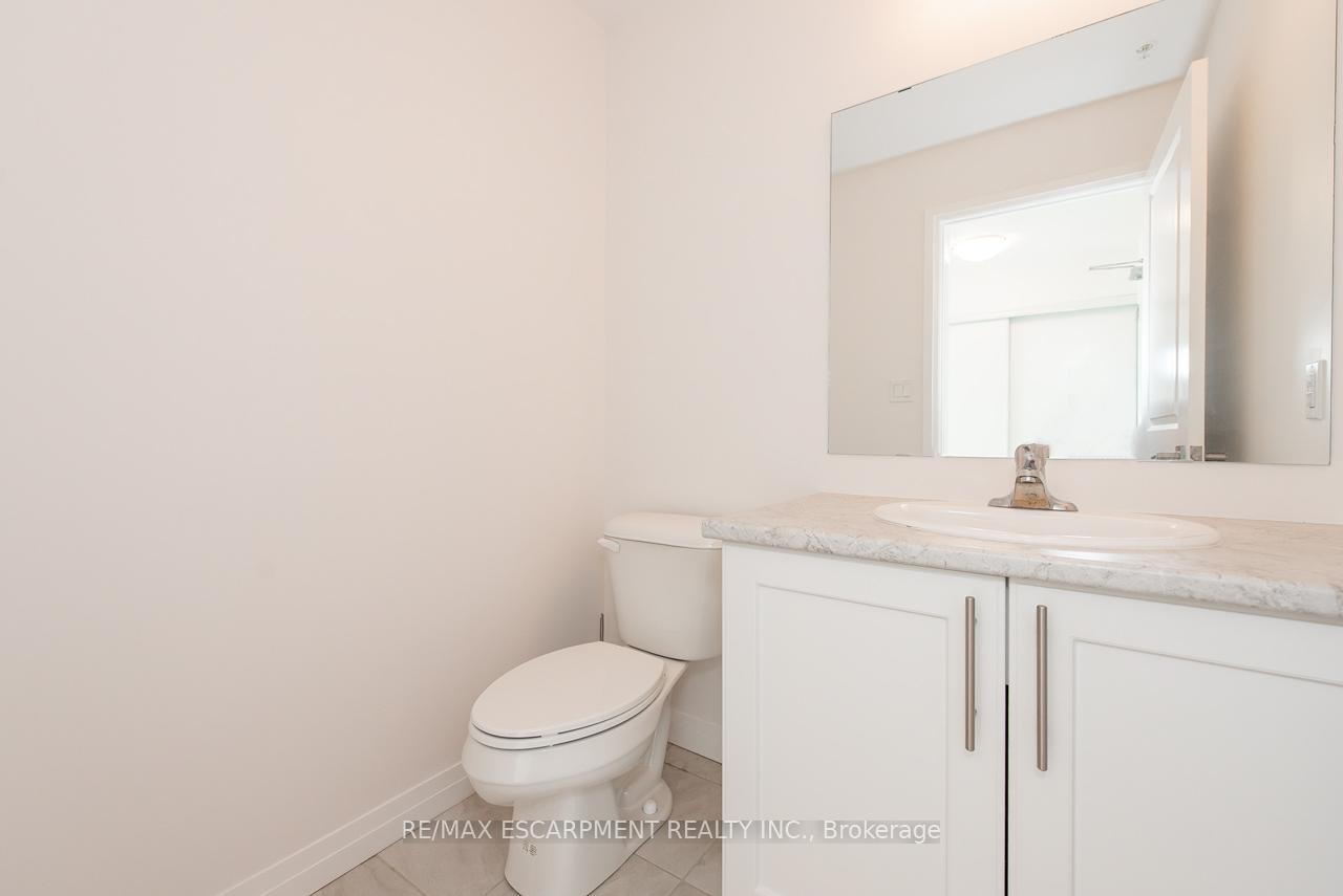 Photo 6 of Unit 306, 5 Hamilton Street, Hamilton, Waterdown — HOMEH
