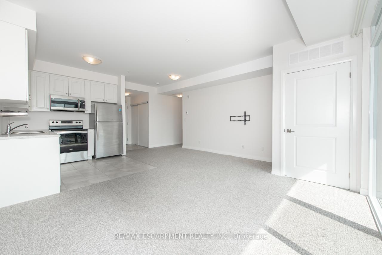 Photo 10 of Unit 306, 5 Hamilton Street, Hamilton, Waterdown — HOMEH